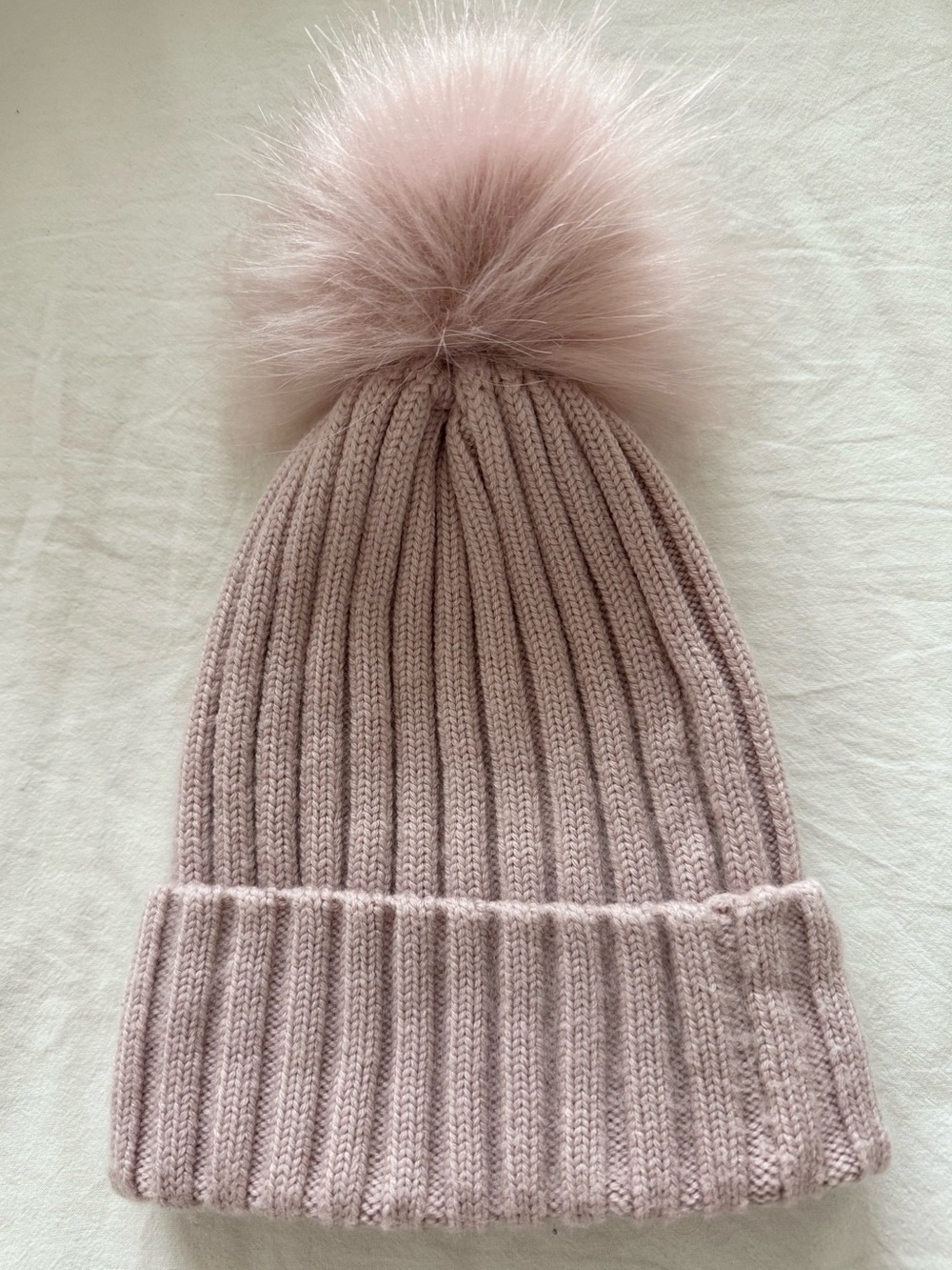 Aritzia Merino wool pink beanie pom pom toque